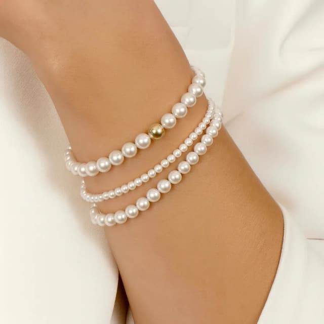 Vlen White Pearl Bead Bracelets for Women Elastic Stackable Boho Chic Simple Elegant Jewelry Gift for Women Girls Her
